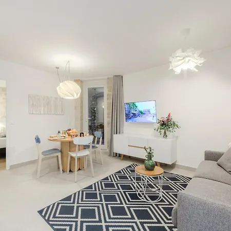 Appartement Jardin Saint Honore *