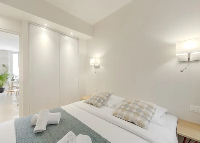 Apartment Jardin Saint Honore